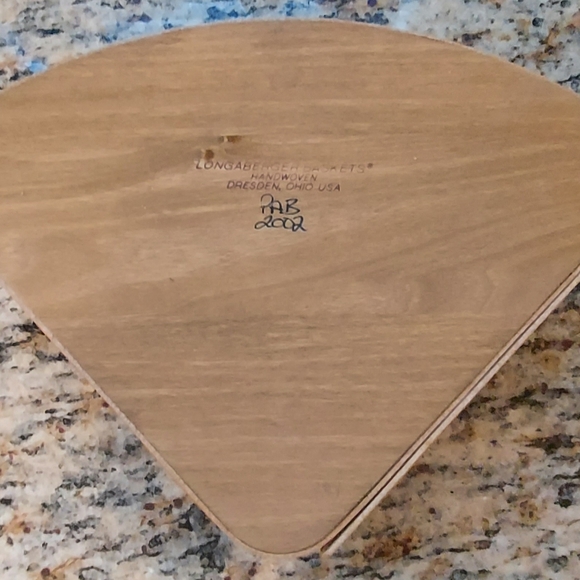 Longaberger Large Corner Basket - 11" Across X 8-1/2" Wide - Picture 3 of 5